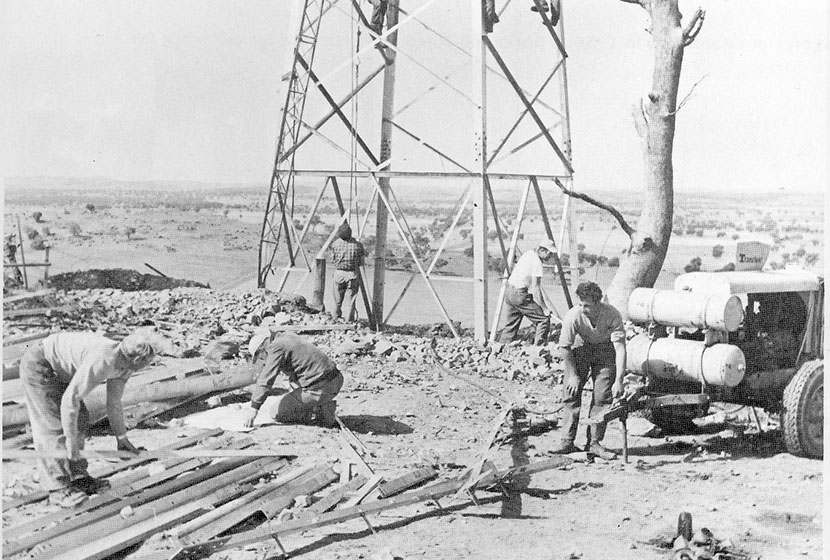 1960. Construction of the Magill-Port Augusta T/L.