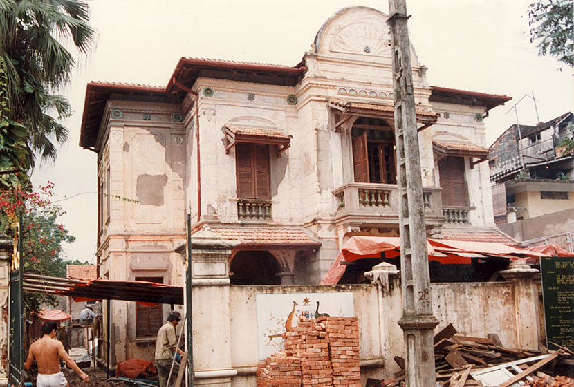 1989. Refurbishment of the Australian Embassy in Hanoi, Vietnam.